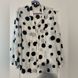 Eloquii long sleeve top.